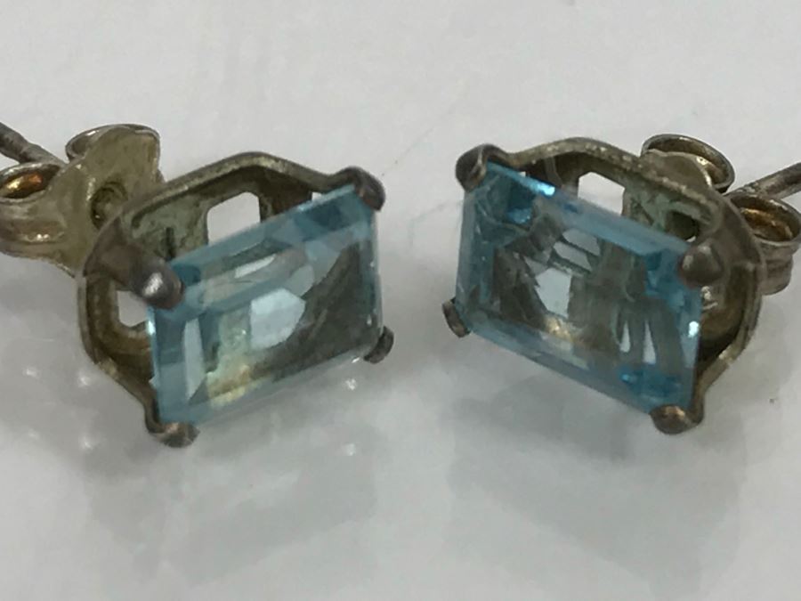 JUST ADDED - Sterling Silver Stud Earrings With 4 Prong Set Clear Blue Stones 1.0g [Photo 6]
