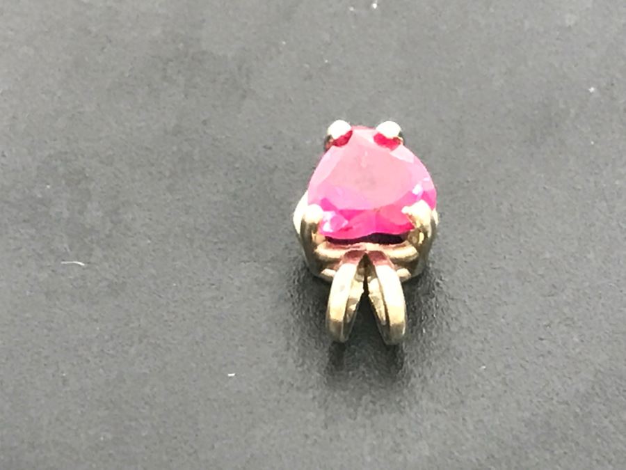 JUST ADDED - 14k Gold Heart-Shapped 4 Prong Set Light Red Stone With Split Bale 0.6g [Photo 13]