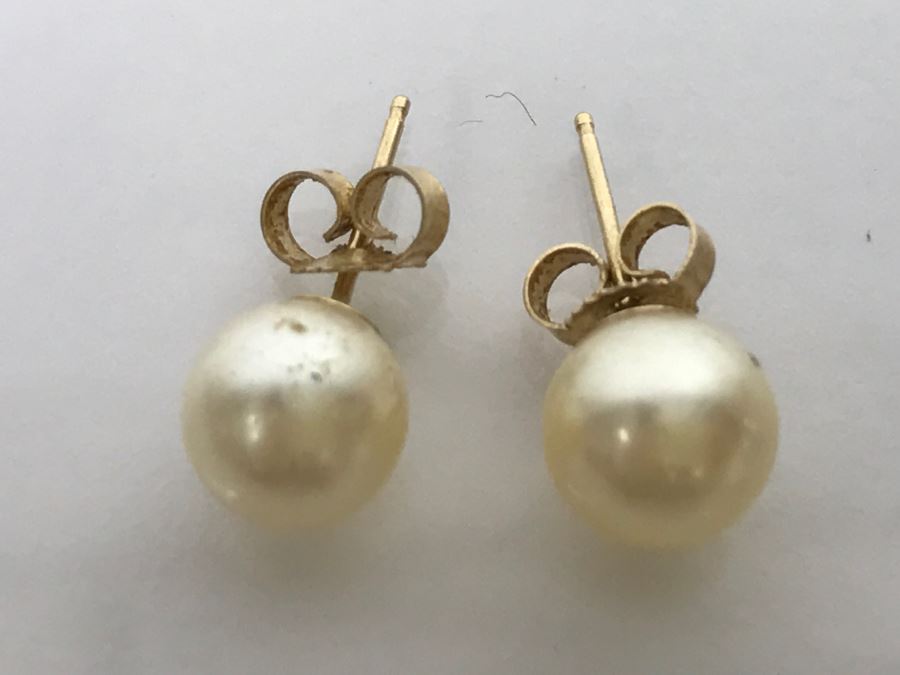 JUST ADDED - 14k Gold Stud Earrings With 7.22mm - 7.46mm Pearls Minimal Blemishes Good Luster 1.4g [Photo 2]