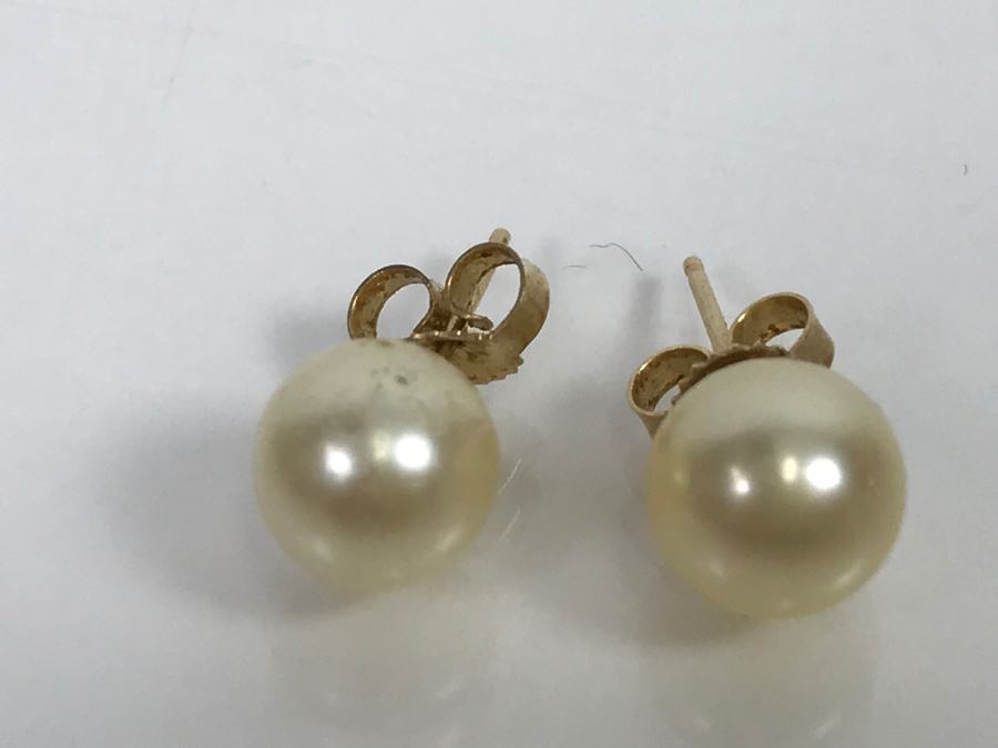 JUST ADDED - 14k Gold Stud Earrings With 7.22mm - 7.46mm Pearls Minimal Blemishes Good Luster 1.4g [Photo 4]