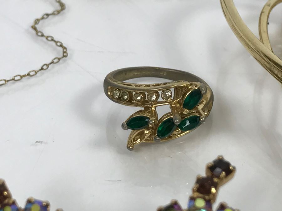 JUST ADDED - Assorted Collection Of Costume Jewelry Including Signed Brooches, Earrings, Ring, Necklace [Photo 8]