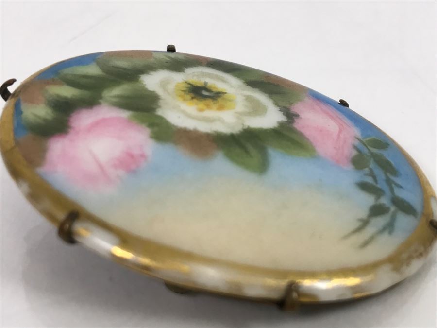 JUST ADDED - Vintage Signed Hand Painted Porcelain Brooch - Pins Needs Repair 12.5g [Photo 5]