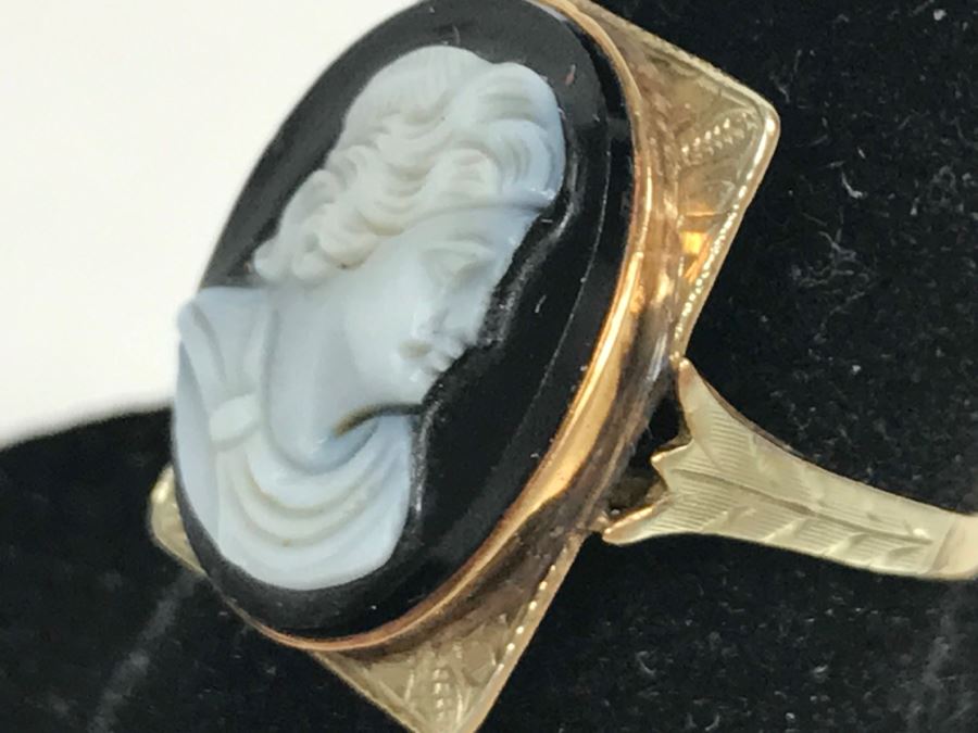JUST ADDED - 10K Gold Chased Design Ring With Center Cameo A&S 2.7g [Photo 9]
