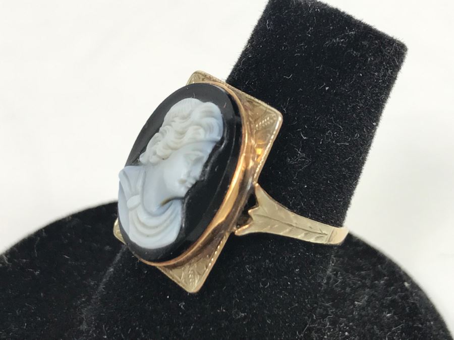 JUST ADDED - 10K Gold Chased Design Ring With Center Cameo A&S 2.7g [Photo 8]