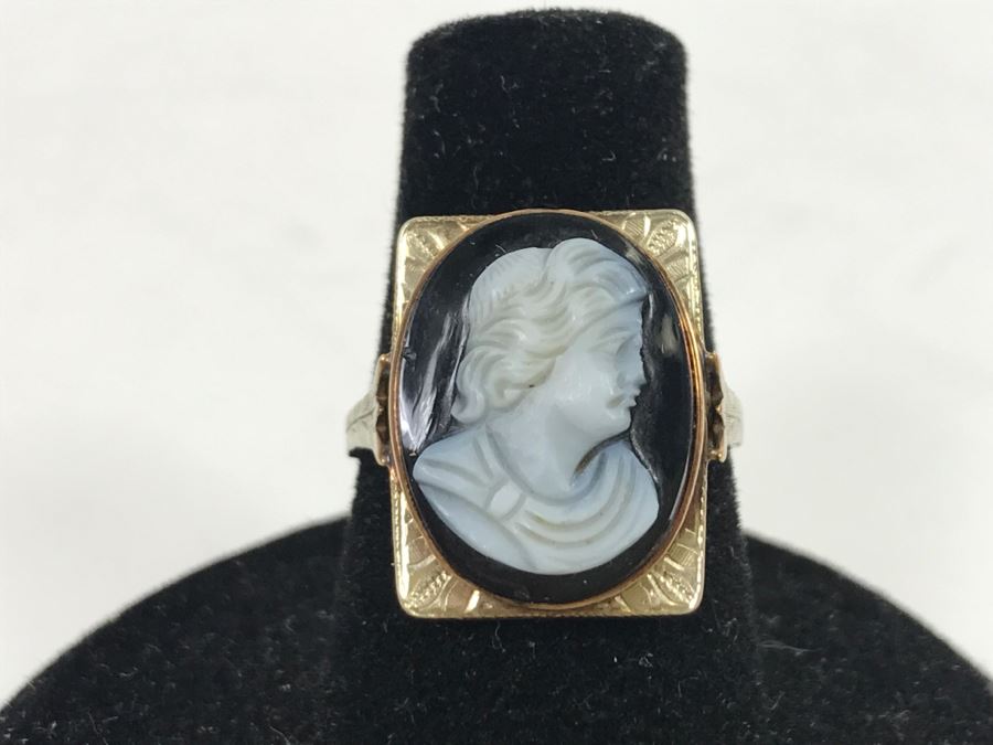 JUST ADDED - 10K Gold Chased Design Ring With Center Cameo A&S 2.7g [Photo 3]