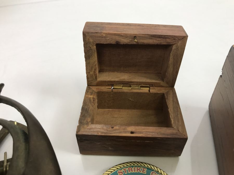 JUST ADDED - Collection Of Various Blackjack Pins, Buttons, Dunes Las Vegas One Dollar Chip, Wooden Trinket Boxes And More - See All Photos [Photo 5]