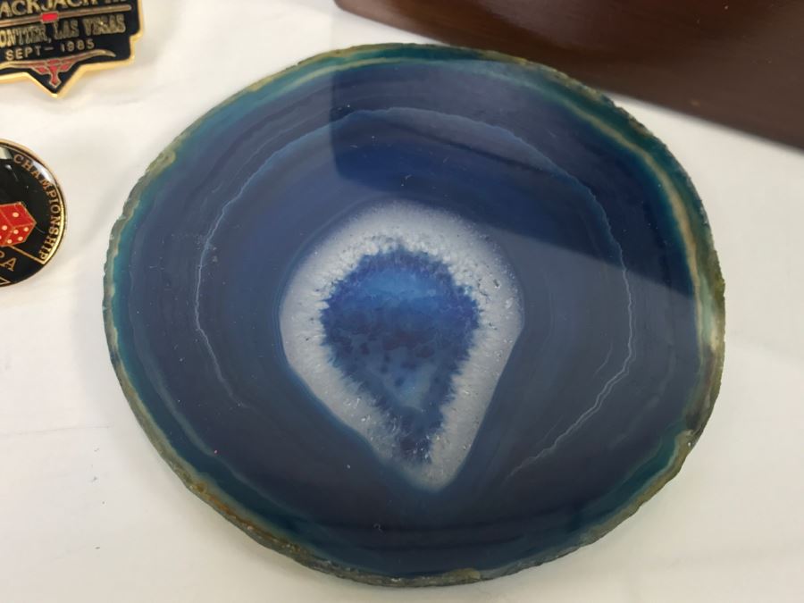 JUST ADDED - Collection Of Various Blackjack Pins, Buttons, Dunes Las Vegas One Dollar Chip, Wooden Trinket Boxes And More - See All Photos [Photo 9]