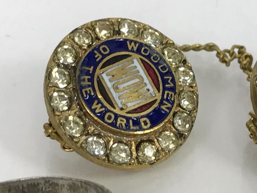 JUST ADDED - Pair Of Sterling Silver Woodmen Of The World WOW Rings And WOW Brooch With Chain [Photo 5]