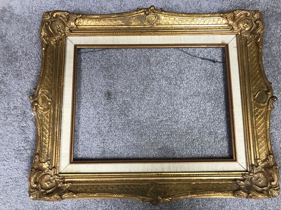 JUST ADDED - Vintage Gilt Wood Picture Frame 17.5' X 14.5' [Photo 2]