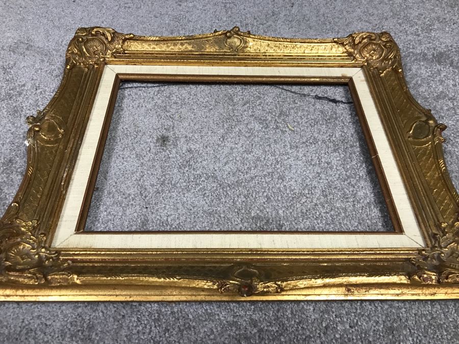 JUST ADDED - Vintage Gilt Wood Picture Frame 17.5' X 14.5' [Photo 3]