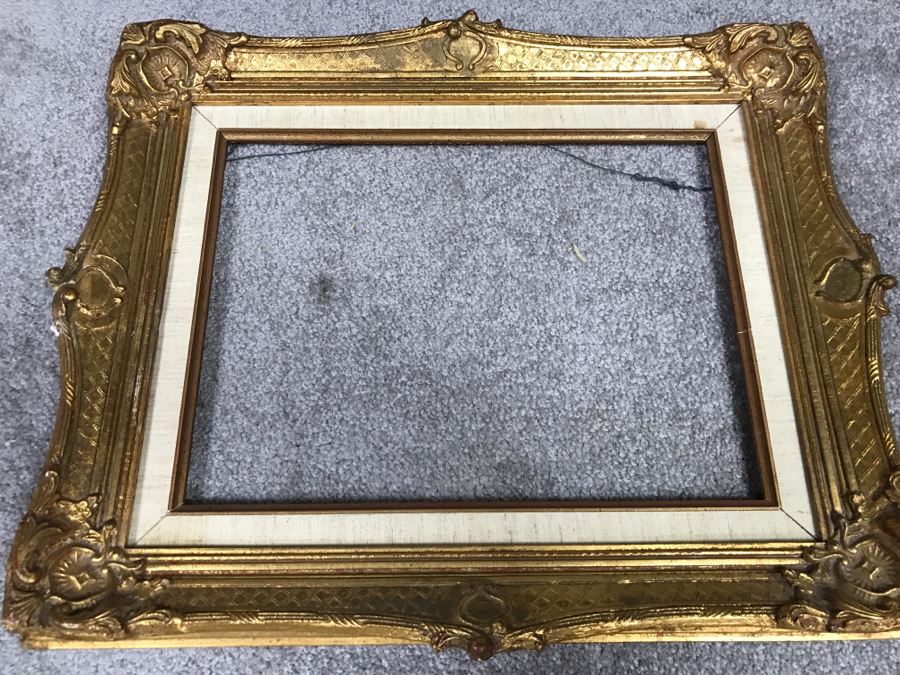 JUST ADDED - Vintage Gilt Wood Picture Frame 17.5' X 14.5' [Photo 1]