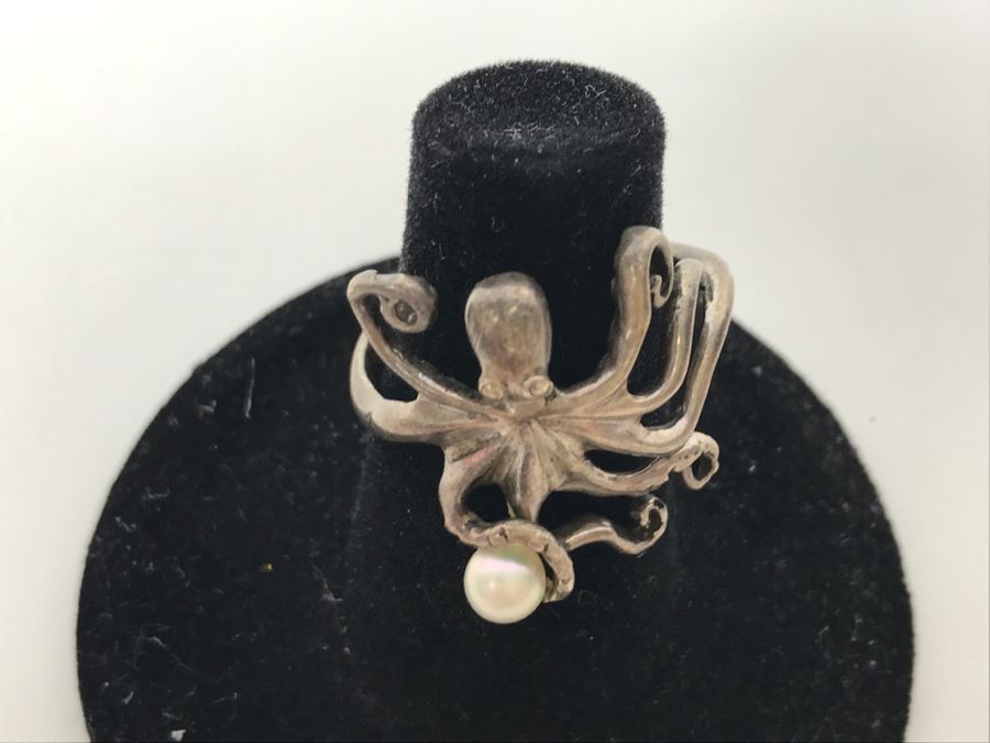 JUST ADDED - Octopus Ring With Pearl - Not Stamped Or Tested For Silver - 4.5g [Photo 8]