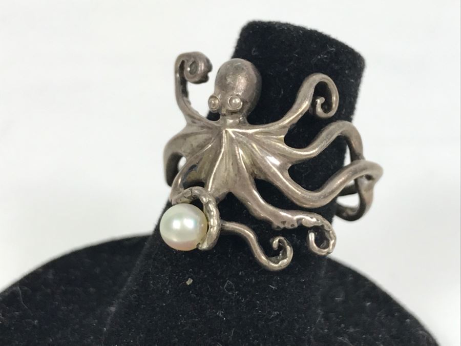 JUST ADDED - Octopus Ring With Pearl - Not Stamped Or Tested For Silver - 4.5g [Photo 4]