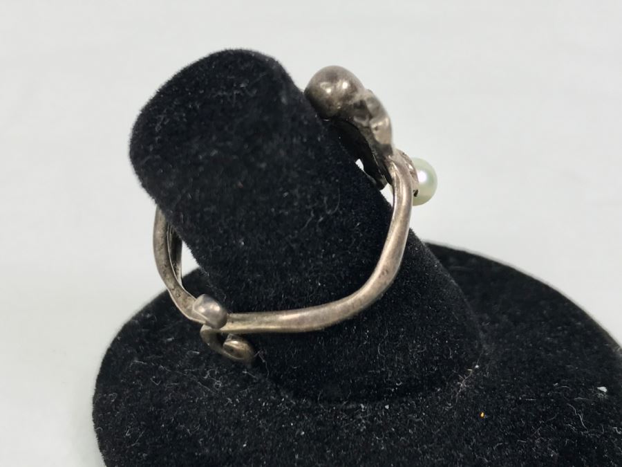 JUST ADDED - Octopus Ring With Pearl - Not Stamped Or Tested For Silver - 4.5g [Photo 7]