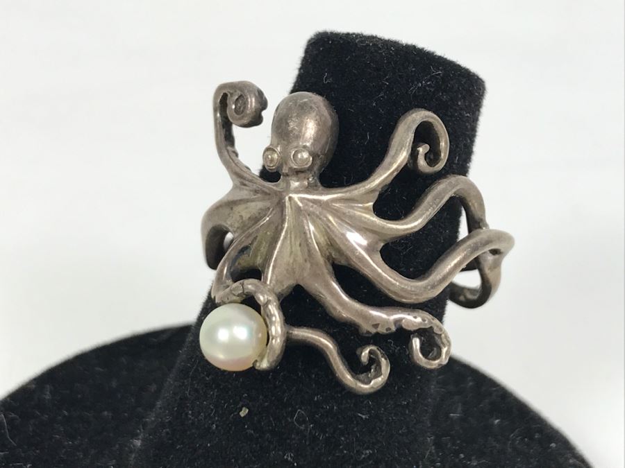 JUST ADDED - Octopus Ring With Pearl - Not Stamped Or Tested For Silver - 4.5g [Photo 1]