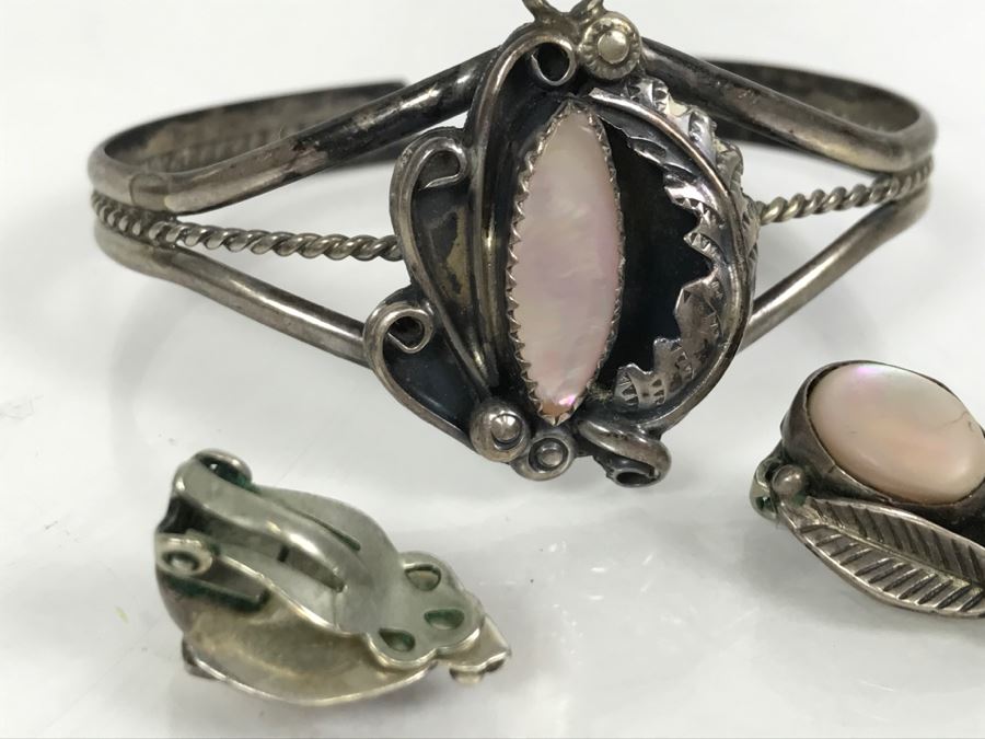 Silver Bracelet With Matching Clip Earrings - No Markings And Not Tested For Silver - 20.6g [Photo 5]