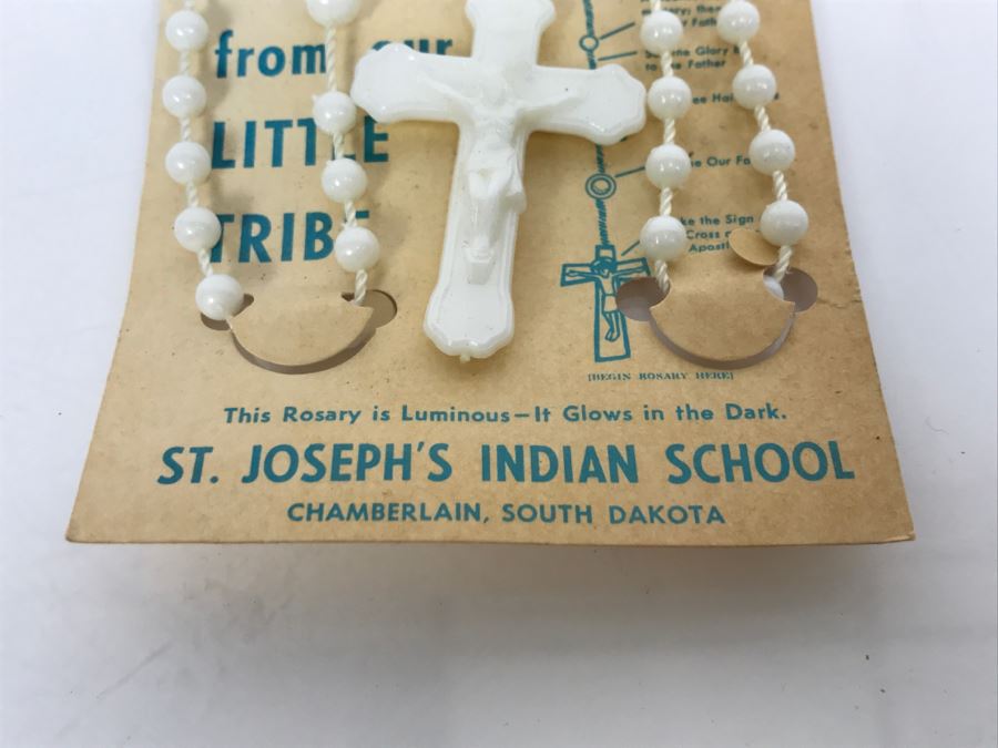 JUST ADDED - St. Joseph's Indian School Rosary Beads Necklace Glows In Dark [Photo 4]