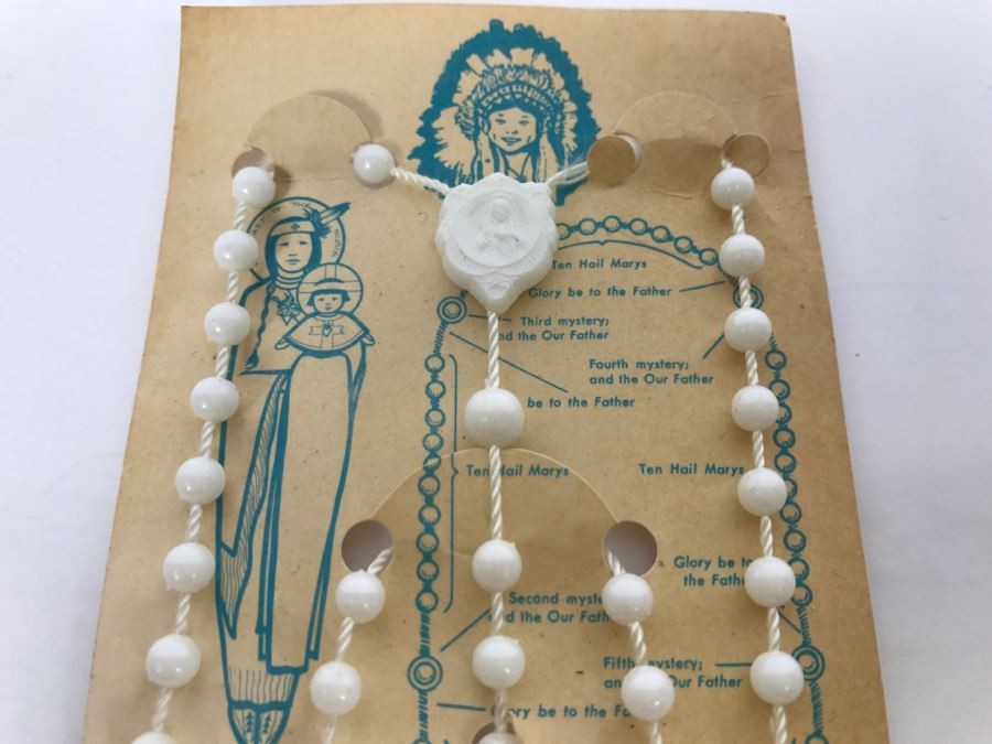 JUST ADDED - St. Joseph's Indian School Rosary Beads Necklace Glows In Dark [Photo 2]