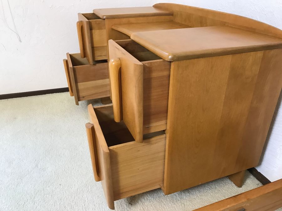 Heywood Wakefield 'Skyliner' 1939 Mid-Century Modern With Art Deco Styling Vanity Desk With Matching Bench Chair [Photo 13]