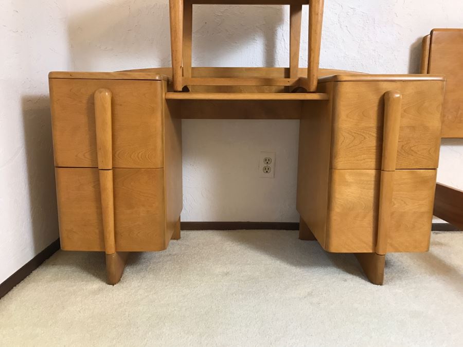 Heywood Wakefield 'Skyliner' 1939 Mid-Century Modern With Art Deco Styling Vanity Desk With Matching Bench Chair [Photo 5]