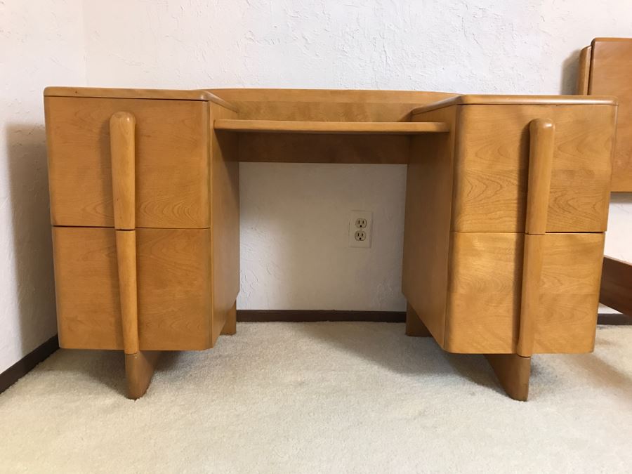 Heywood Wakefield 'Skyliner' 1939 Mid-Century Modern With Art Deco Styling Vanity Desk With Matching Bench Chair [Photo 6]