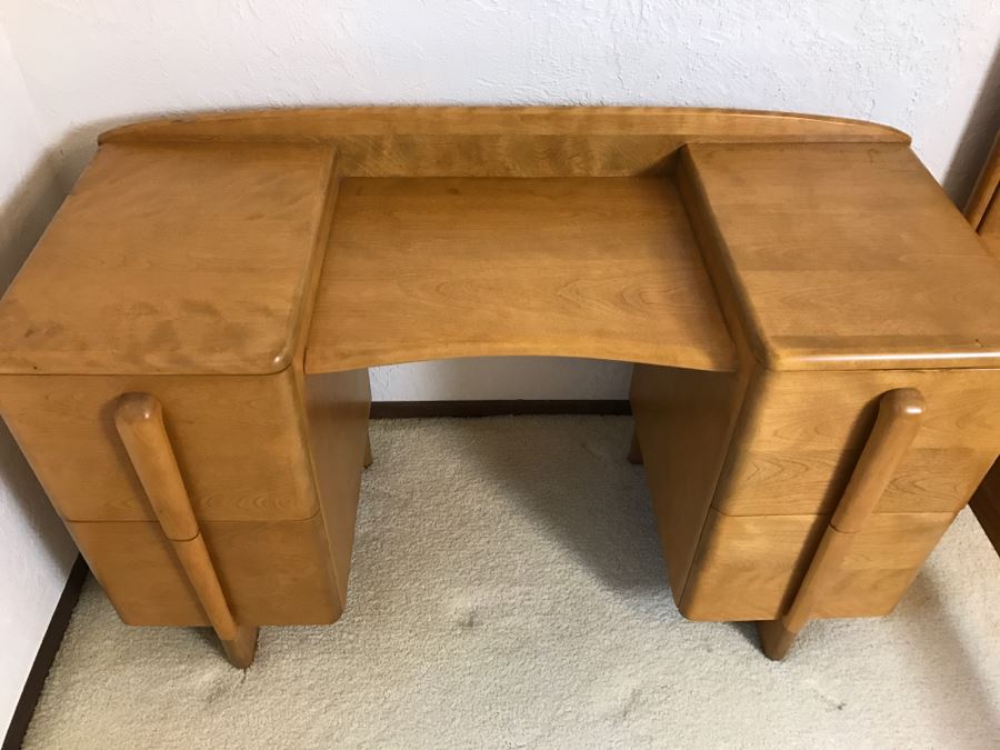 Heywood Wakefield 'Skyliner' 1939 Mid-Century Modern With Art Deco Styling Vanity Desk With Matching Bench Chair [Photo 8]