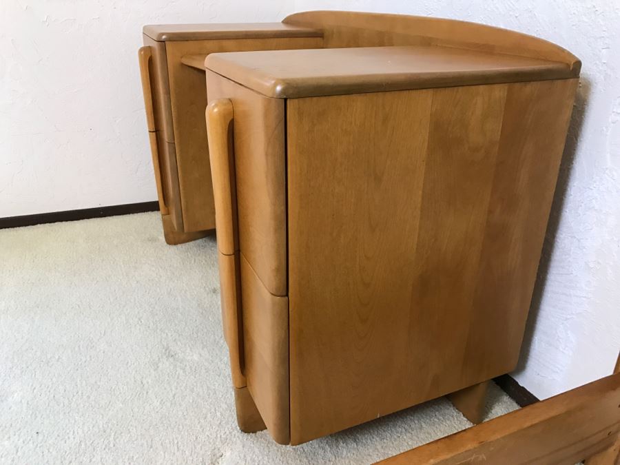 Heywood Wakefield 'Skyliner' 1939 Mid-Century Modern With Art Deco Styling Vanity Desk With Matching Bench Chair [Photo 11]