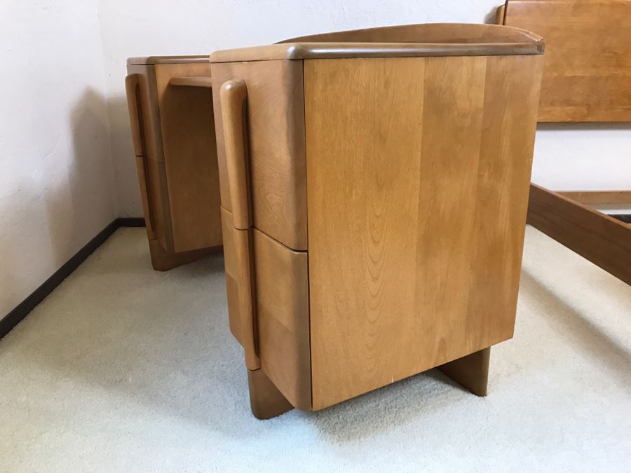 Heywood Wakefield 'Skyliner' 1939 Mid-Century Modern With Art Deco Styling Vanity Desk With Matching Bench Chair [Photo 19]