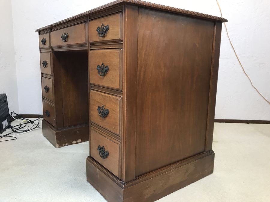 Nice Vintage Kneehole Desk With 7 Drawers [Photo 10]