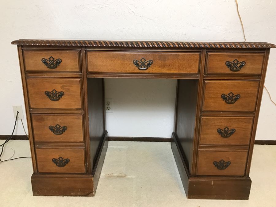 Nice Vintage Kneehole Desk With 7 Drawers [Photo 3]