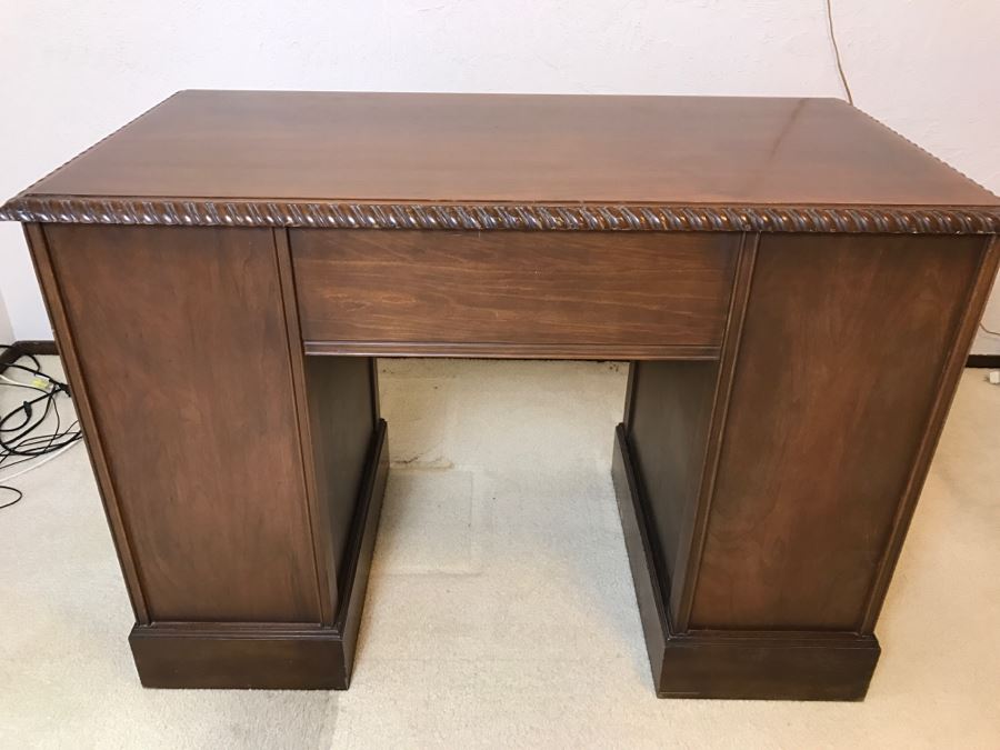 Nice Vintage Kneehole Desk With 7 Drawers [Photo 16]