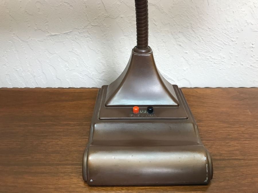 Vintage Metal Adjustable Gooseneck Desk Lamp [Photo 3]