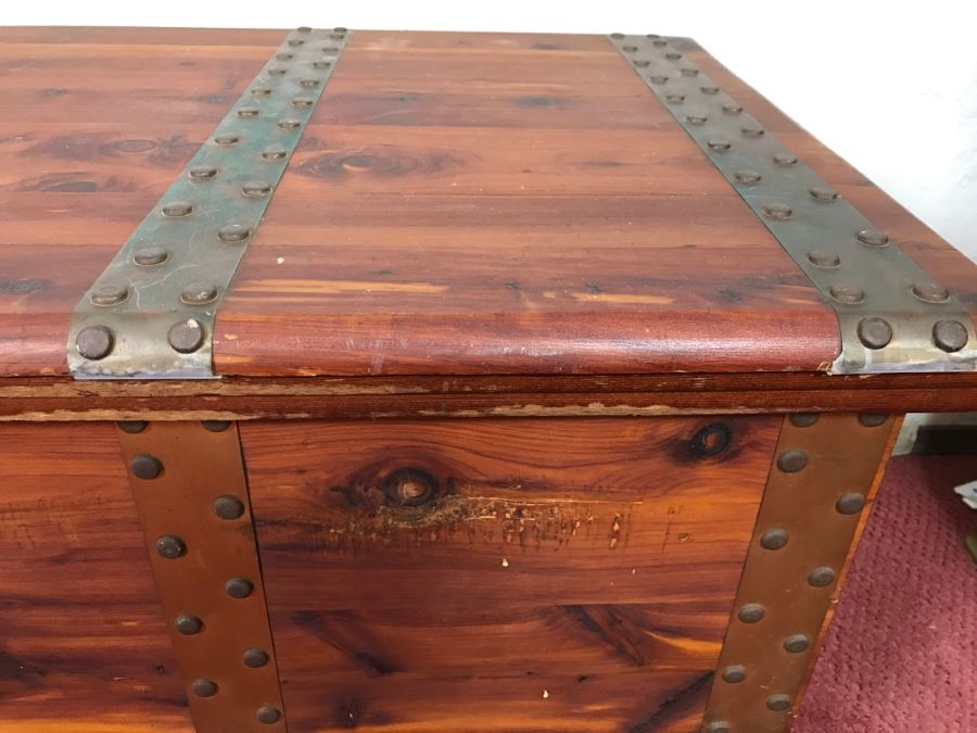Vintage Mountain Maid Tennessee Red Cedar Chest Hill-Hoel Mfg Co On Casters [Photo 17]