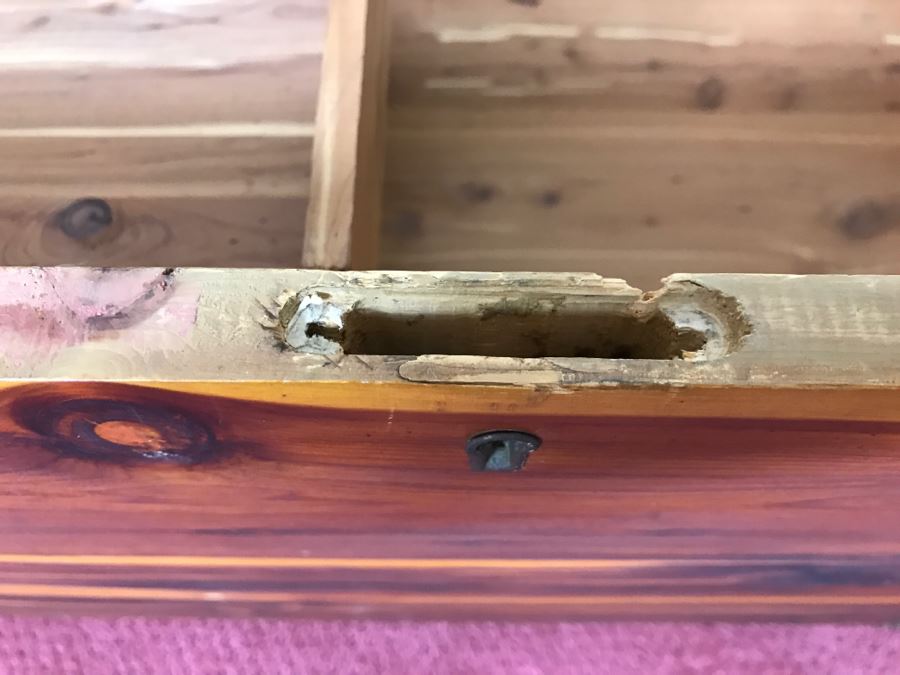 Vintage Mountain Maid Tennessee Red Cedar Chest Hill-Hoel Mfg Co On Casters [Photo 9]