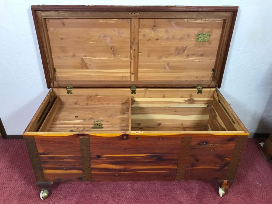 Vintage Mountain Maid Tennessee Red Cedar Chest Hill-Hoel Mfg Co On Casters
