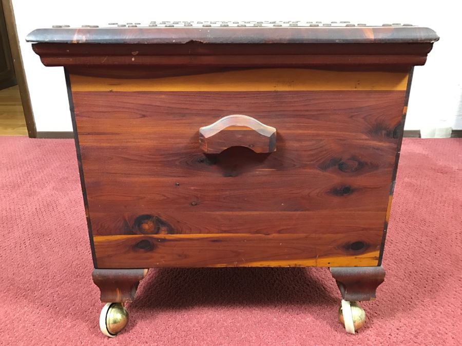 Vintage Mountain Maid Tennessee Red Cedar Chest Hill-Hoel Mfg Co On Casters [Photo 20]