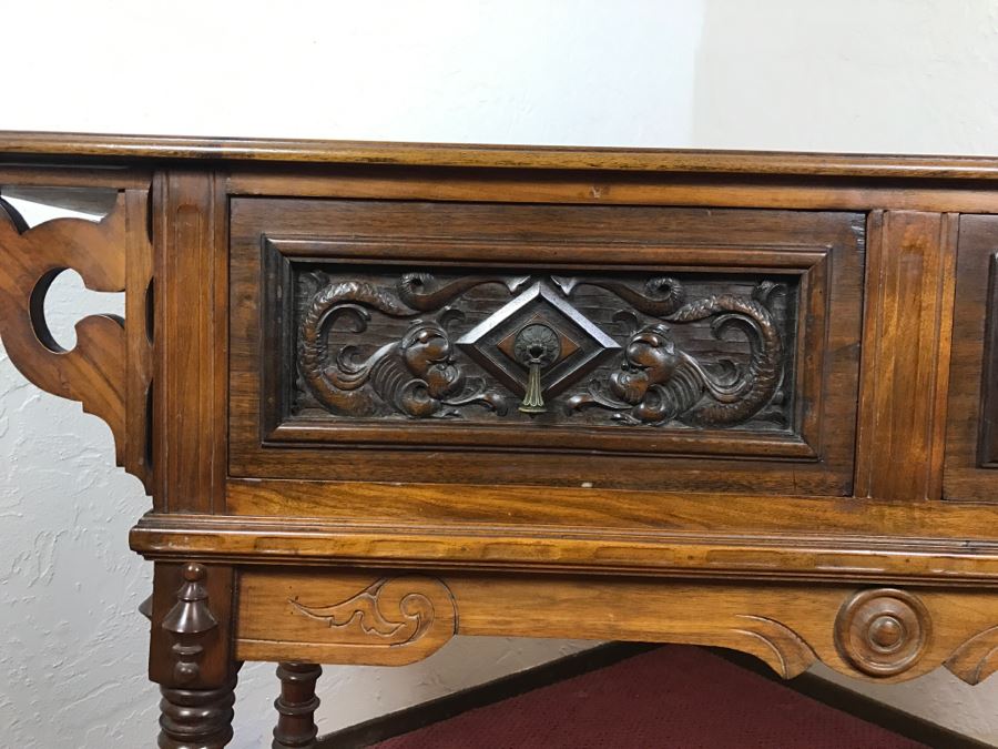 Stunning Unique Wood Carved Chinoiserie Console Media Table With 2 