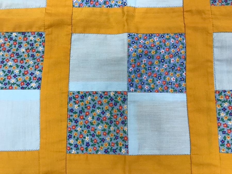 Vintage Custom Hand Sewn Quilt [Photo 4]