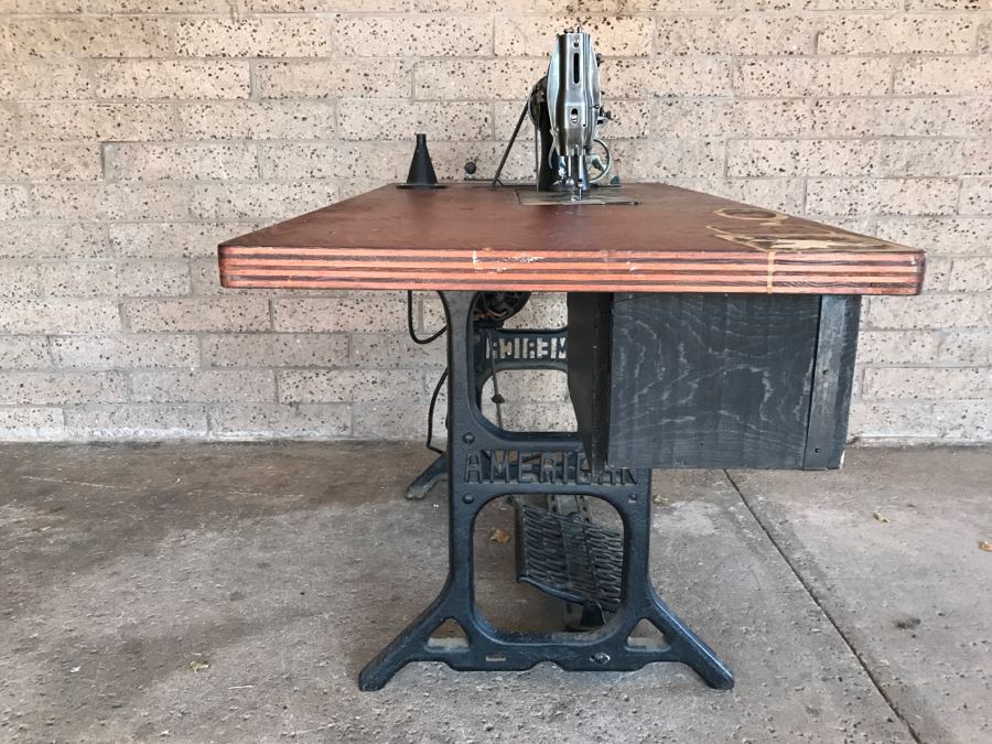 Vintage Singer 31-20 Industrial Sewing Machine SN H1151884 With Antique