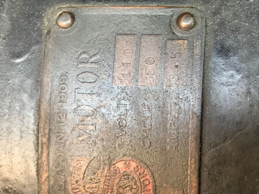 Vintage Singer 31-20 Industrial Sewing Machine SN H1151884 With Antique AMERICAN Industrial Treadle Sewing Machine Table With Old Singer Sewing Motor Style SA932 Steampunk [Photo 22]