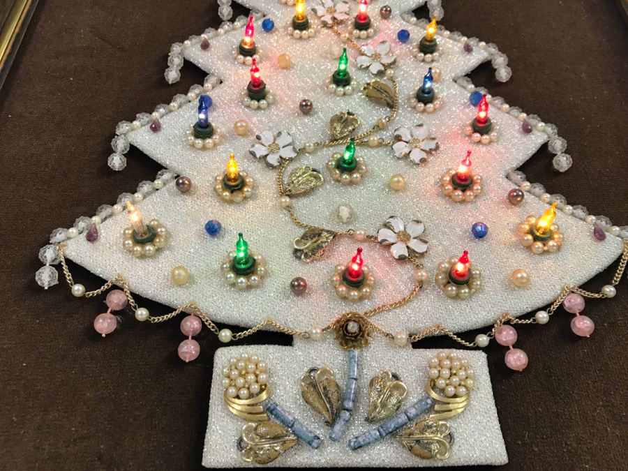Framed Light Up Christmas Tree Wall Hanging With Costume Jewelry [Photo 4]