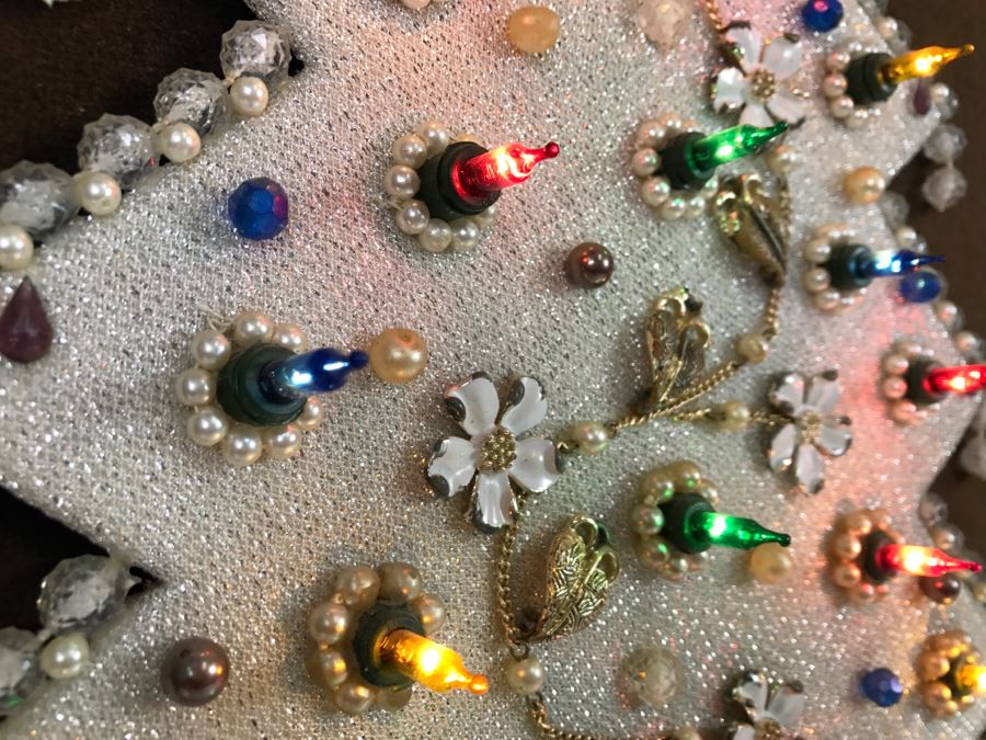 Framed Light Up Christmas Tree Wall Hanging With Costume Jewelry [Photo 10]