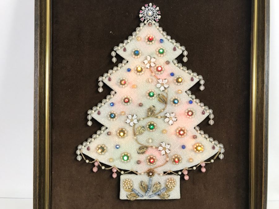 Framed Light Up Christmas Tree Wall Hanging With Costume Jewelry [Photo 3]