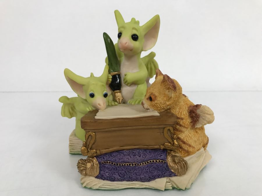 Whimsical World Of Pocket Dragons - Pocket Dragons And Friends Collectors Club - Collectors Special - Looking For The Right Words - 1996 Real Musgrave, CWSL, - Made in UK [MV $100-$130] [Photo 1]