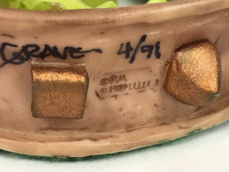 Hand Signed By Real Musgrave Pocket Dragon Figurine 4/91 - Whimsical World Of Pocket Dragons - Walkies?  - 1989 - Lilliput Lane Land Of Legend Limited - Hand Made in UK [MV $300-$400 Unsigned] [Photo 10]