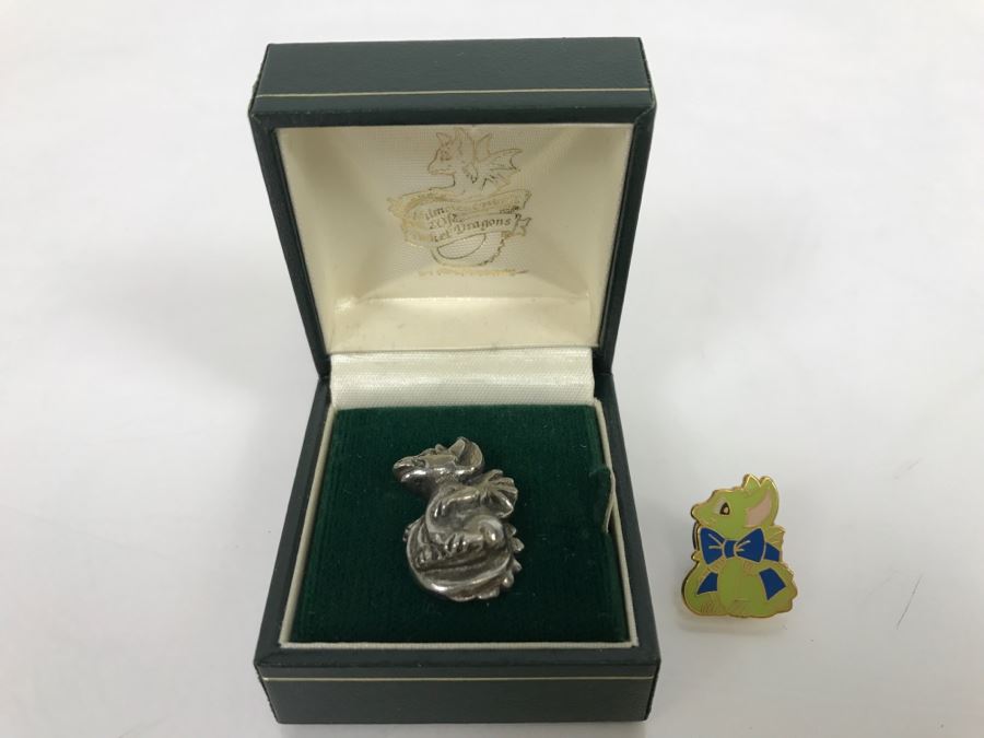 Whimsical World Of Pocket Dragons - Pin - Little Bit - 1993 Real Musgrave, CWS LOL Limited - Hand Made in UK - 100% Lead Free Pewter - Plus Additional Enameled Pin [Photo 1]
