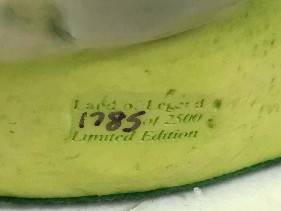 Whimsical World Of Pocket Dragons - Worldwide Limited Edition 1785 of 2500 - Under The Bed - Wizard Reading Atop a Sleeping Dragon [MV $550-$700] [Photo 15]