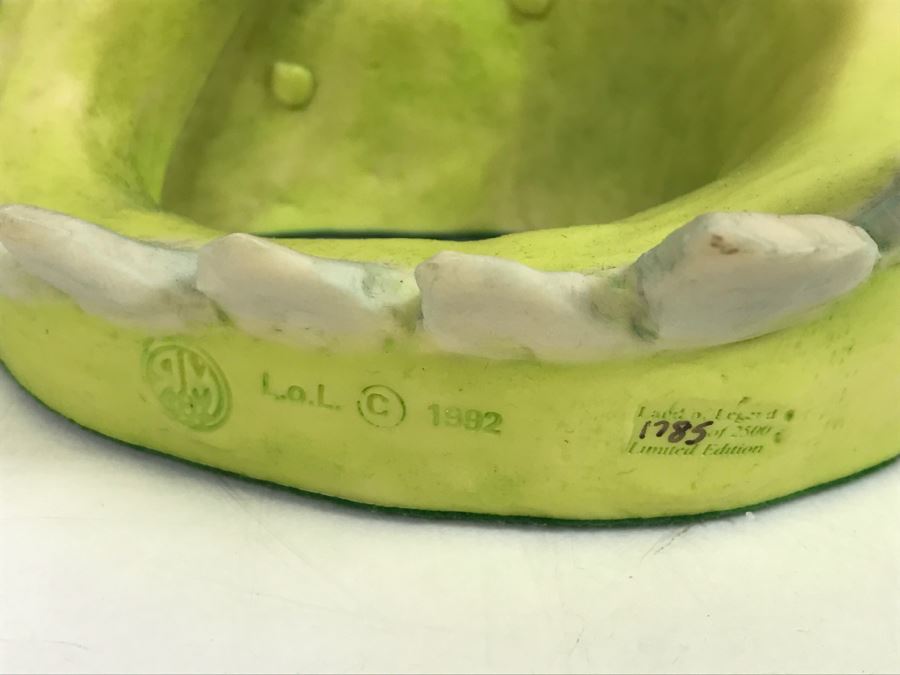 Whimsical World Of Pocket Dragons - Worldwide Limited Edition 1785 of 2500 - Under The Bed - Wizard Reading Atop a Sleeping Dragon [MV $550-$700] [Photo 14]