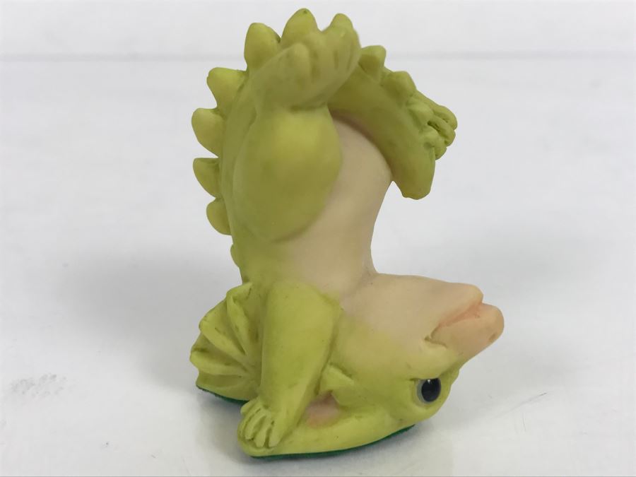 Whimsical World Of Pocket Dragons - Tumbly - 1995 RM/CWAL/CWSL - Flambro [MV $15-$25] [Photo 3]
