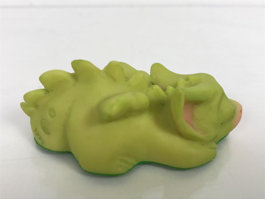 Whimsical World Of Pocket Dragons - Tiny Bit Tired - 1996 Real Musgrave/CWSL - Flambro [MV $12-$15] [Photo 6]